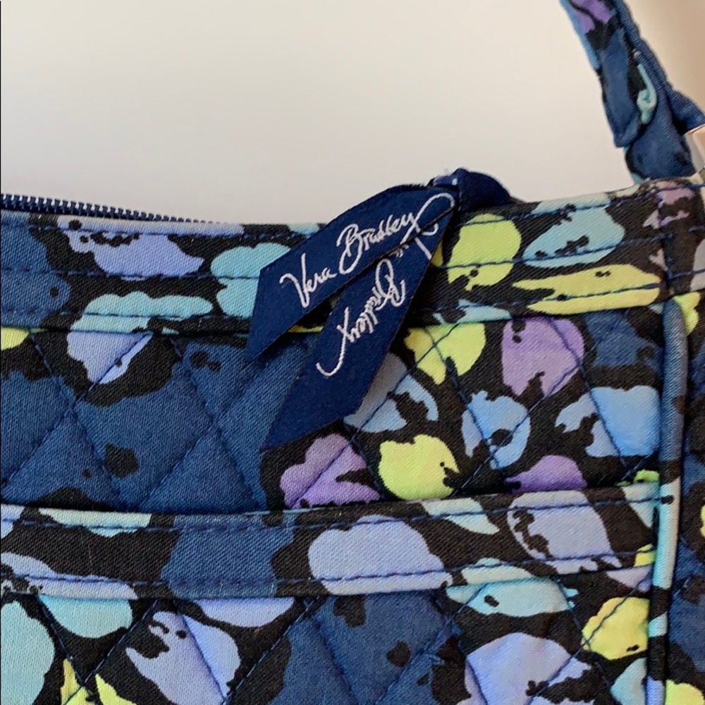🎉🎉 HOST PICK 🎉🎉 Vera Bradley Handbag / Pre Owned - Picture 2 of 4